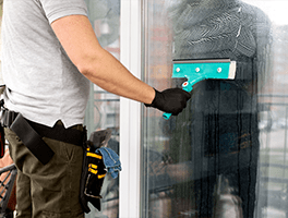 about-left-thumb-1-2-min